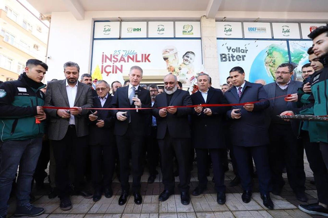 İHH Gaziantep Şubesinin yeni hizmet binası açıldı
